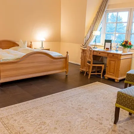 Haferland Hotel *